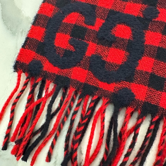 Gucci GG Scarf - Picture 5 of 6